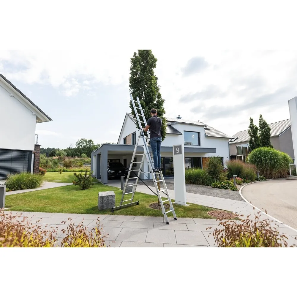 MUNK - Mehrzweckleiter 3-teilig mit nivello®-Traverse 3x11 Sprossen Hover Image