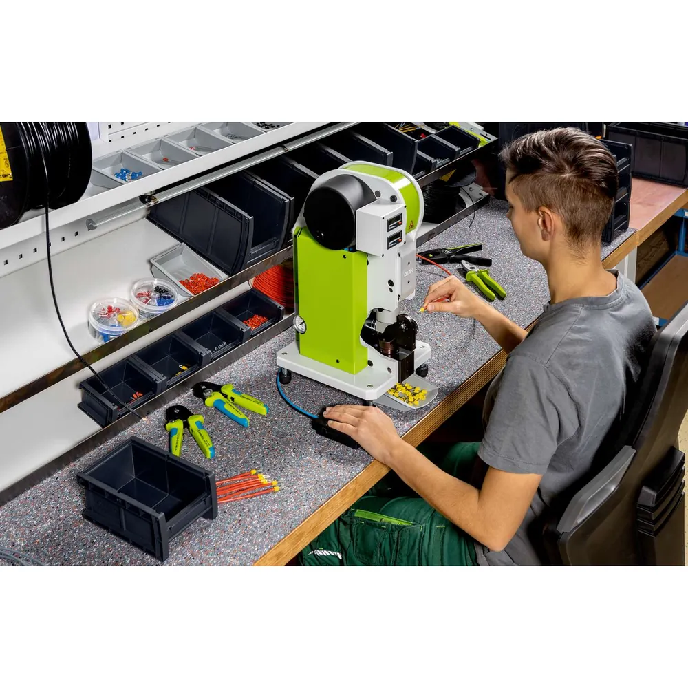 RENNSTEIG - Crimpmaschine CM 25-3 mit Aderendhülsencrimpeinheit, 0,08 - 6,0 mm² / AWG 28-10 Hover Image